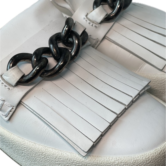 Giuseppe Zanotti leather slip on w/ curb chain & fringe. Women US 8 EUR 39 - Picture 2 of 10